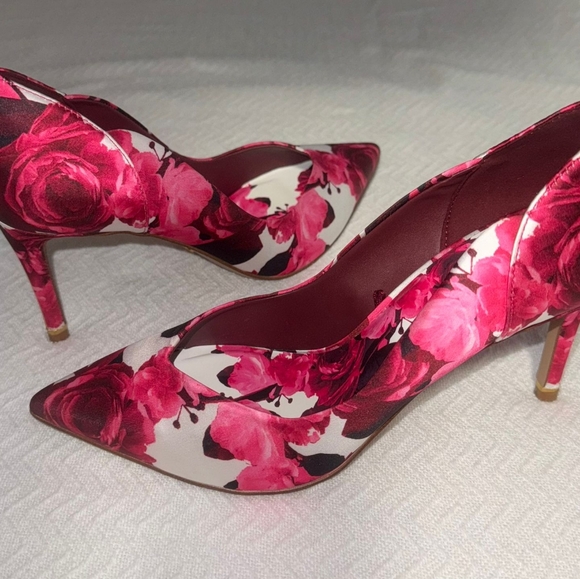 NEW TED BAKER LONDON FLORAL HEEL WOMENS SHOES SIZE 10M - Picture 4 of 9